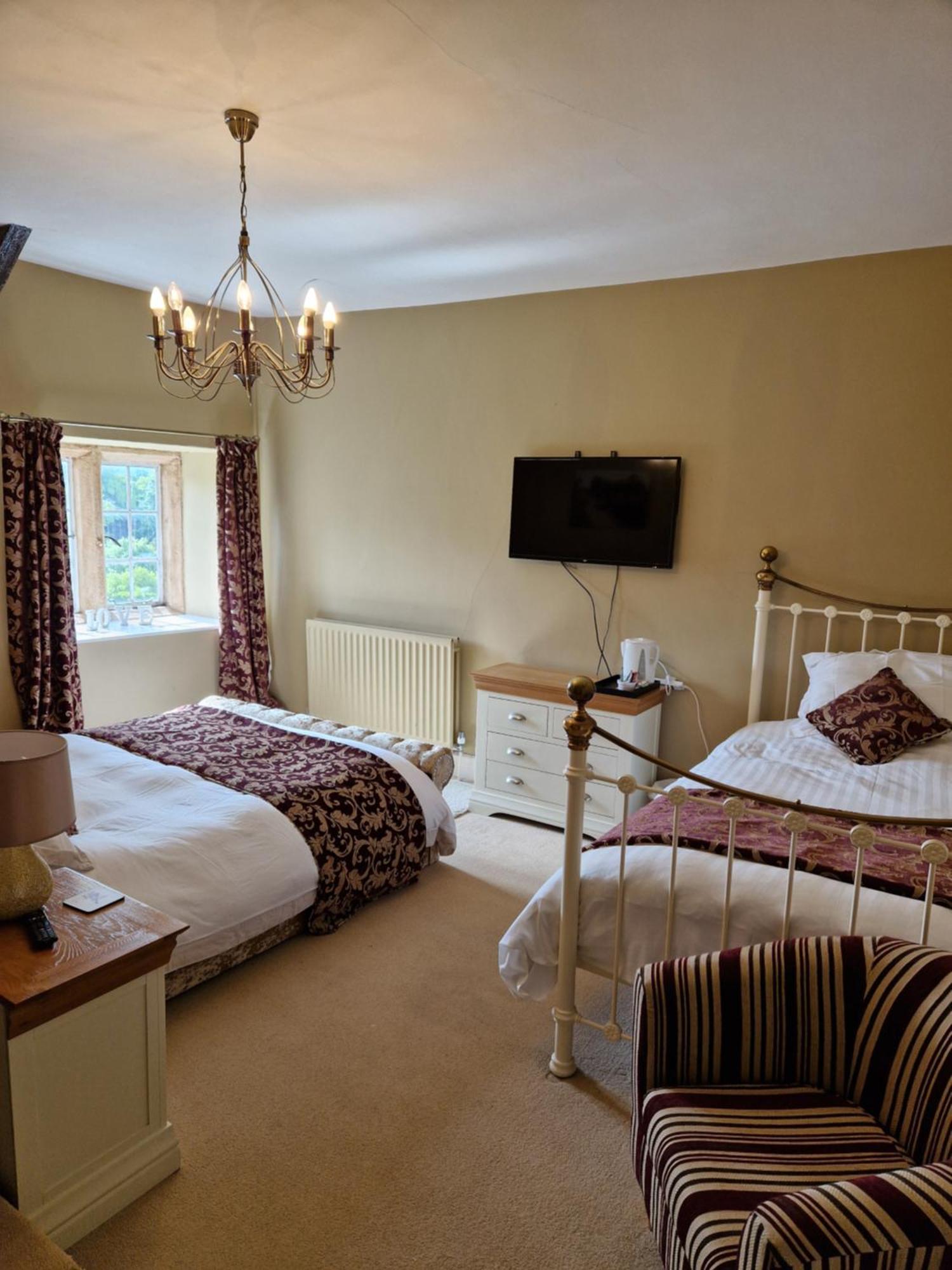 2 Stanhope Hall B&B ビショップ・オークランド エクステリア 写真