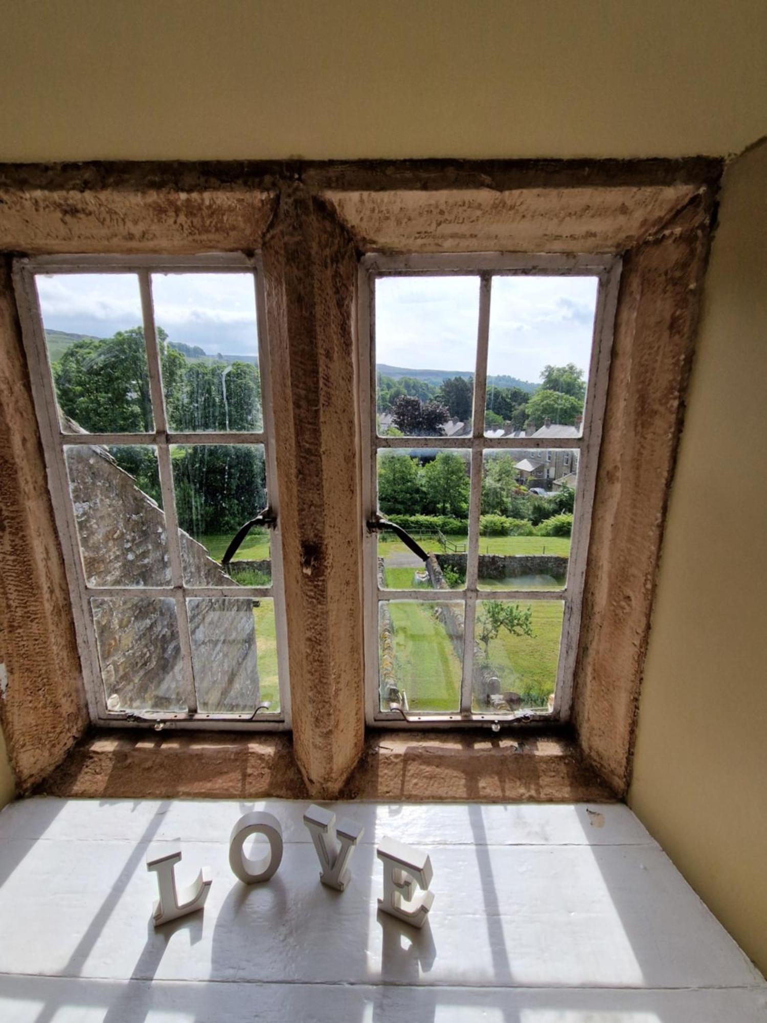 2 Stanhope Hall B&B ビショップ・オークランド エクステリア 写真