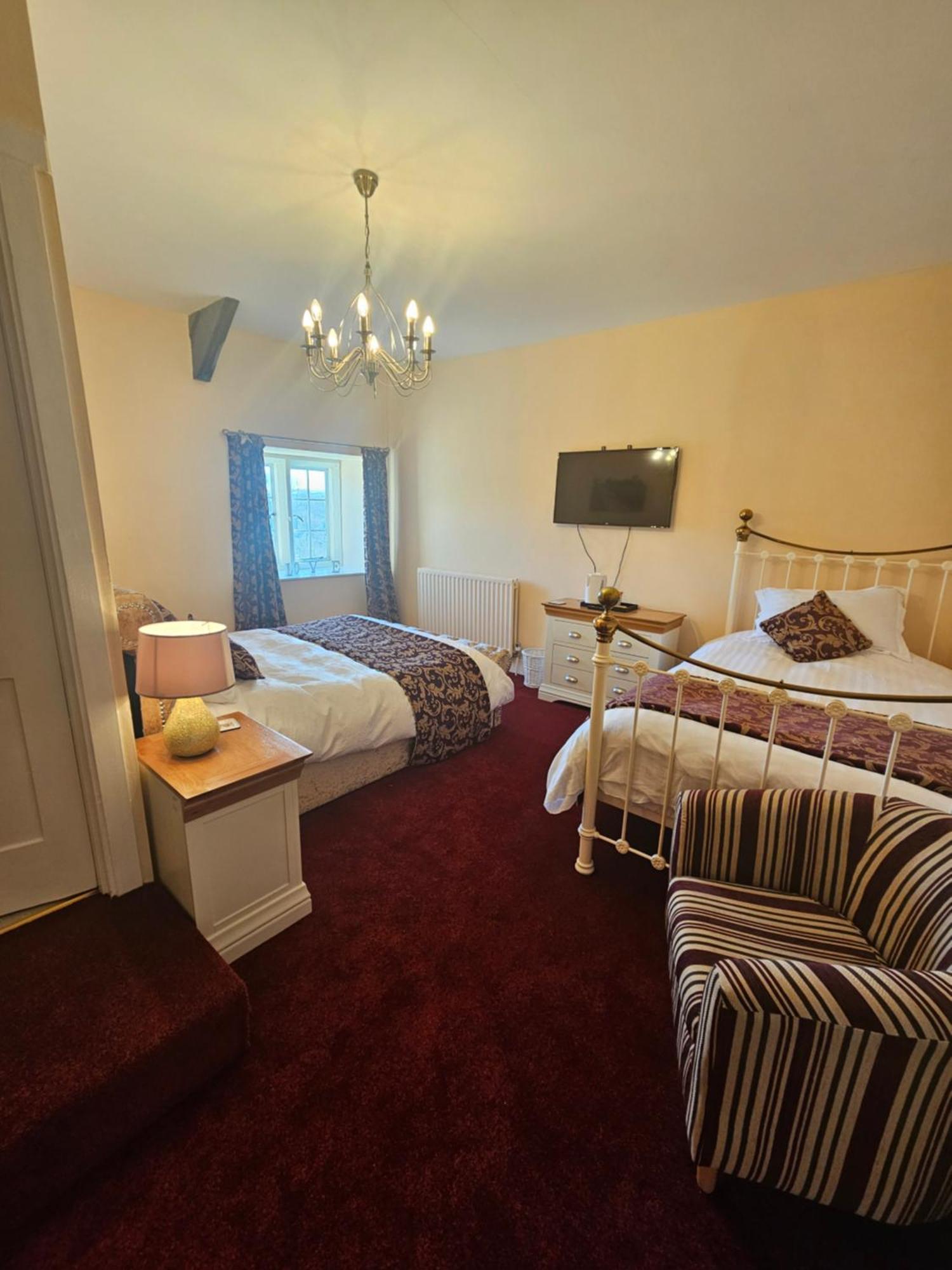 2 Stanhope Hall B&B ビショップ・オークランド エクステリア 写真
