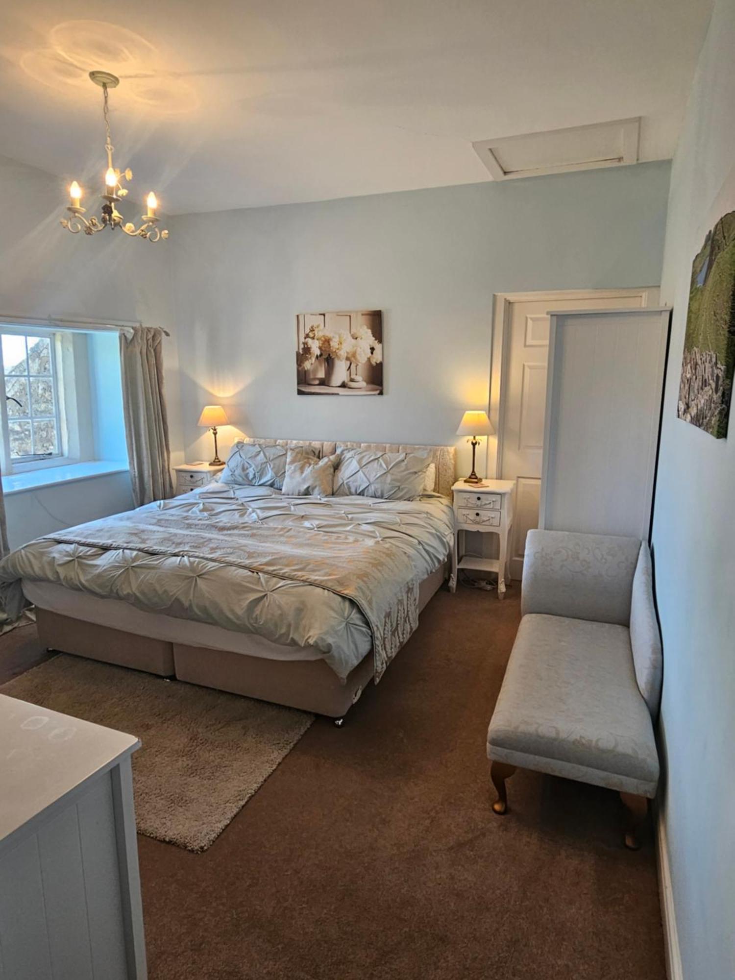 2 Stanhope Hall B&B ビショップ・オークランド エクステリア 写真